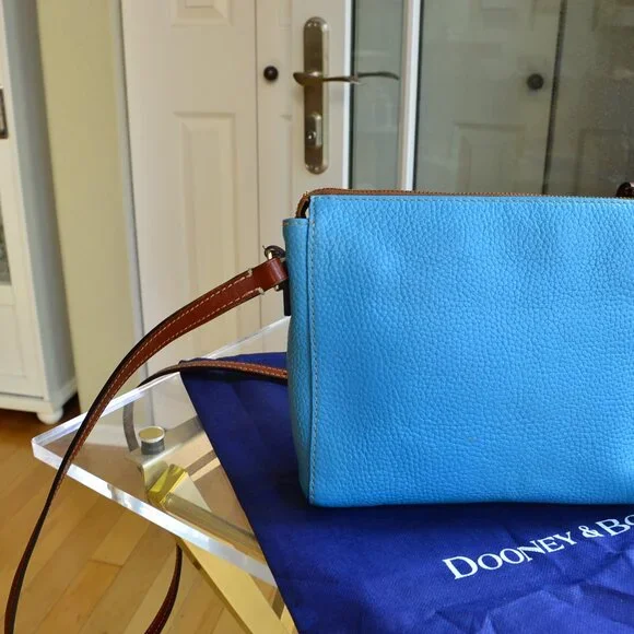 Dooney & Bourke crossbody purse - Picture 4 of 13